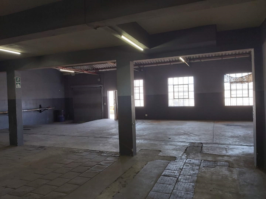 To Let commercial Property for Rent in Sidwell Eastern Cape